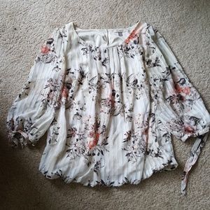 DressBarn Bubble Hem Floral Top